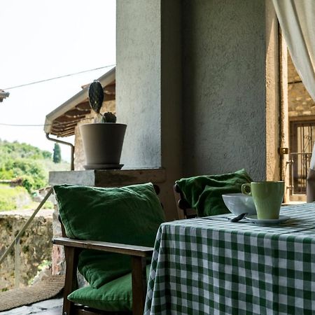 La Loggia - Vista Lago E Terrazza Gardone Riviera Dış mekan fotoğraf