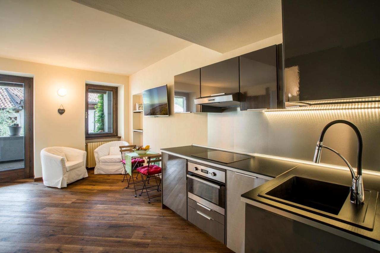 La Loggia - Vista Lago E Terrazza Gardone Riviera Dış mekan fotoğraf